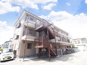 ファミ－ル中村外観写真
