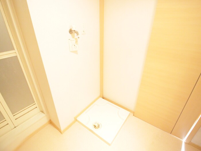 物件内観写真20　(洗濯機置場)