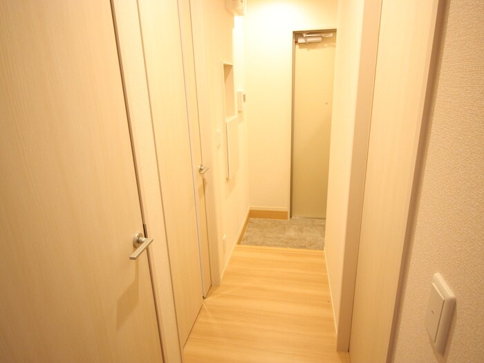 物件内観写真19　(廊下)
