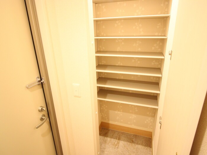 物件内観写真20　(靴箱)