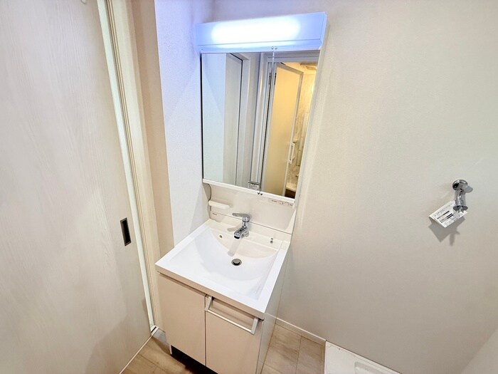 物件内観写真11　(洗面)