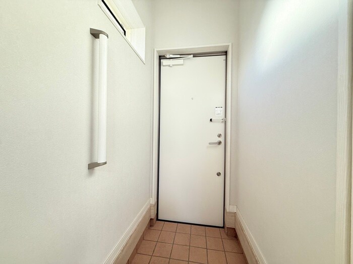 物件内観写真15　(玄関)