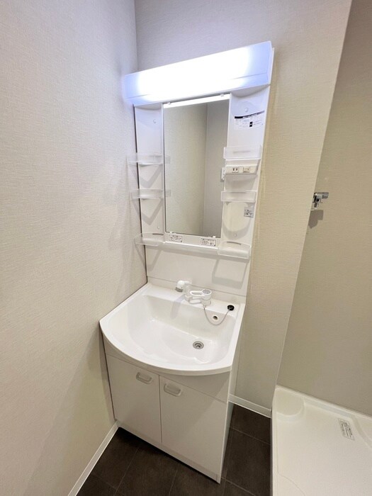 物件内観写真9　(洗面)