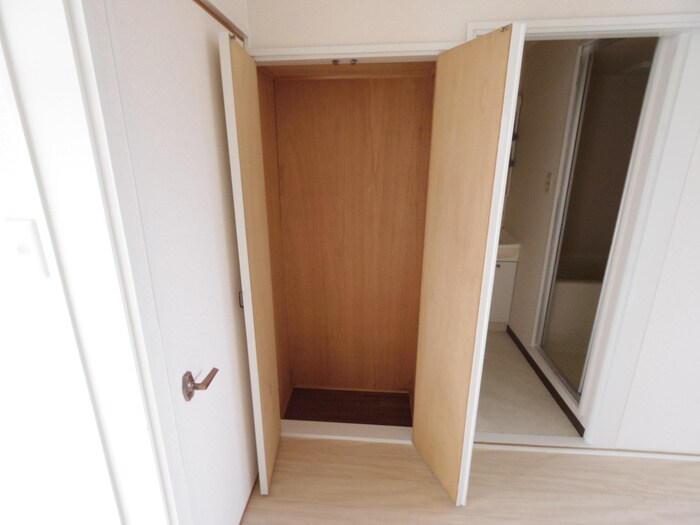 物件内観写真18　(収納)