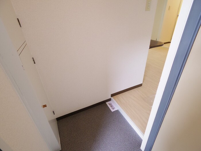 物件内観写真19　(玄関)