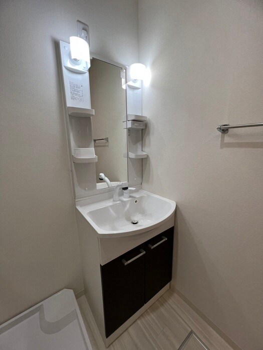 物件内観写真9　(洗面)