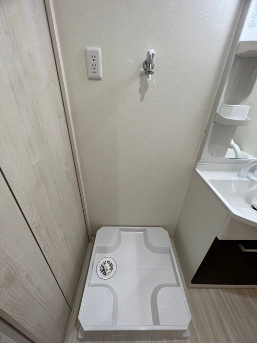 物件内観写真10　(洗濯機置場)