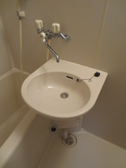 物件内観写真11　(洗面)