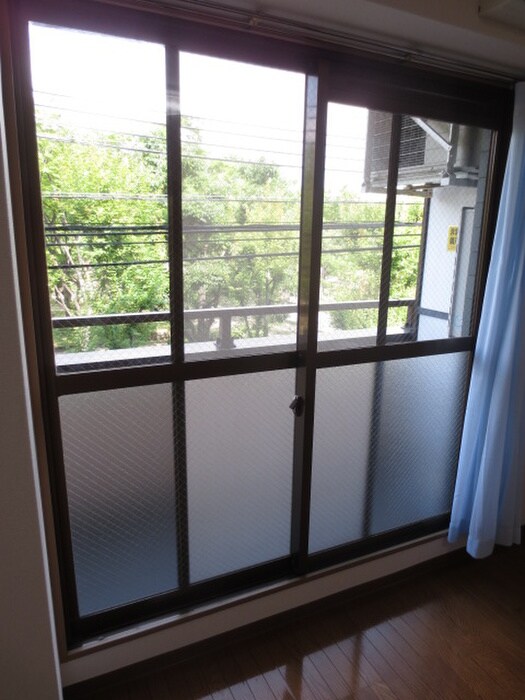 物件内観写真13　(室内からの展望)