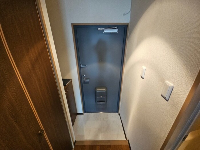物件内観写真14　(玄関)