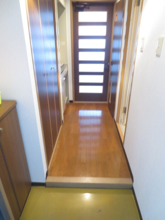 物件内観写真15　(玄関)