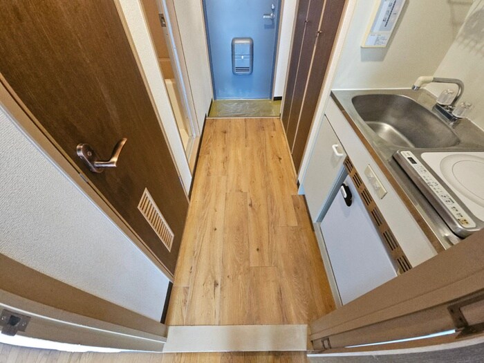 物件内観写真19　(廊下)