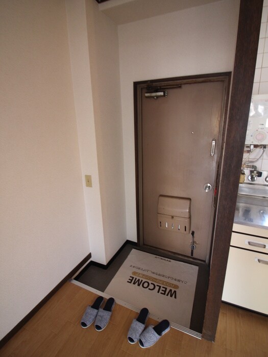 物件内観写真16　(玄関)