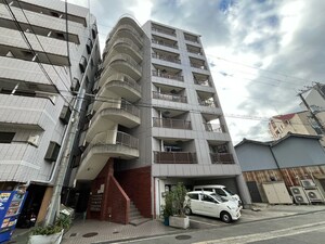 シラテック池田外観写真