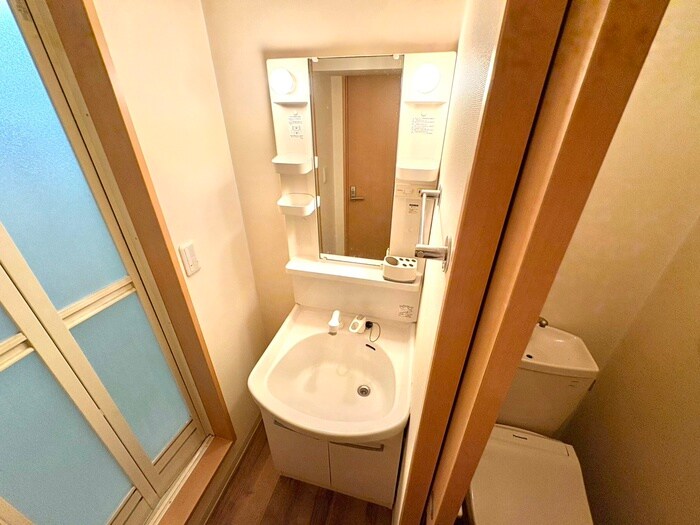 物件内観写真12　(洗面)