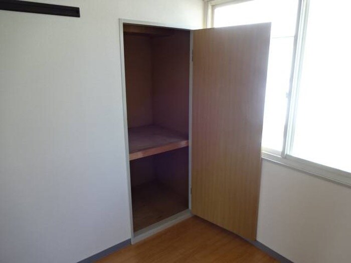 物件内観写真15　(収納)