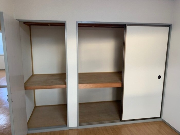 物件内観写真16　(収納)
