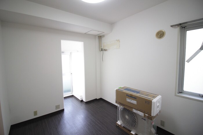 物件内観写真8　(居室)