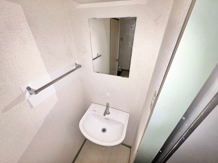 物件内観写真12　(洗面)
