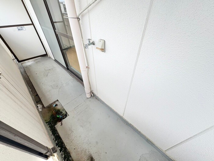 物件内観写真13　(洗濯機置場)