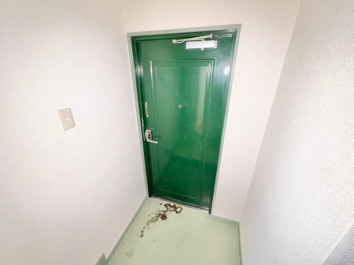 物件内観写真14　(玄関)