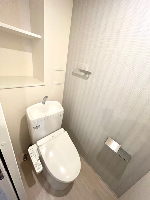 物件内観写真5　(トイレ)