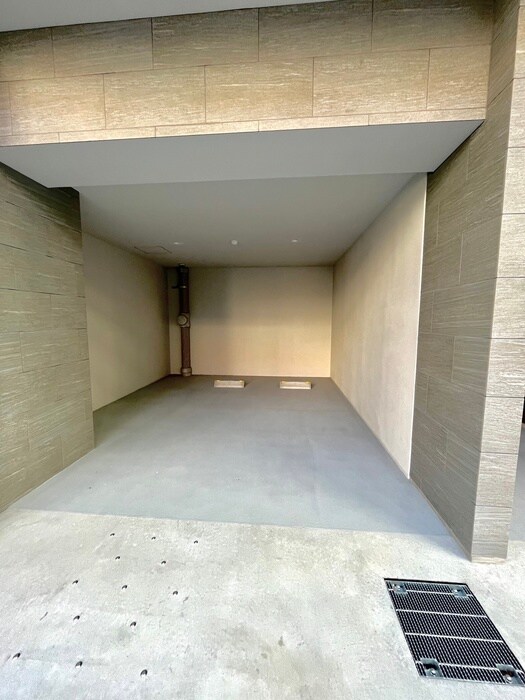 物件外観写真4　(駐車場)