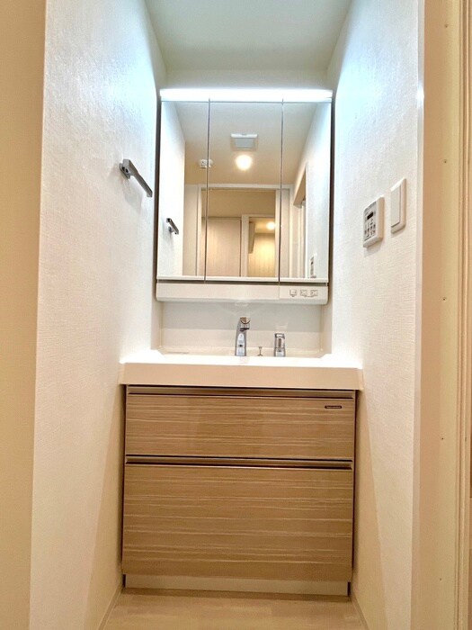 物件内観写真8　(洗面)