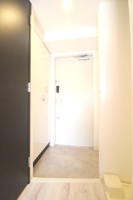 物件内観写真18　(玄関)