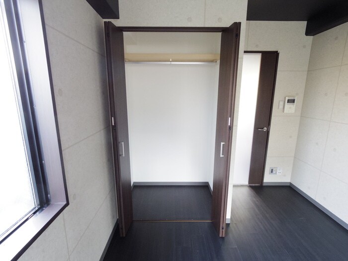 物件内観写真12　(収納)