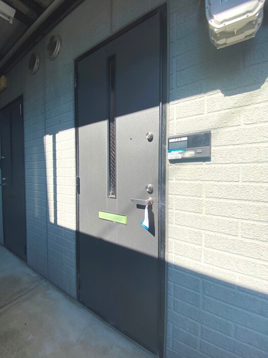 物件外観写真4　(エントランス部分)