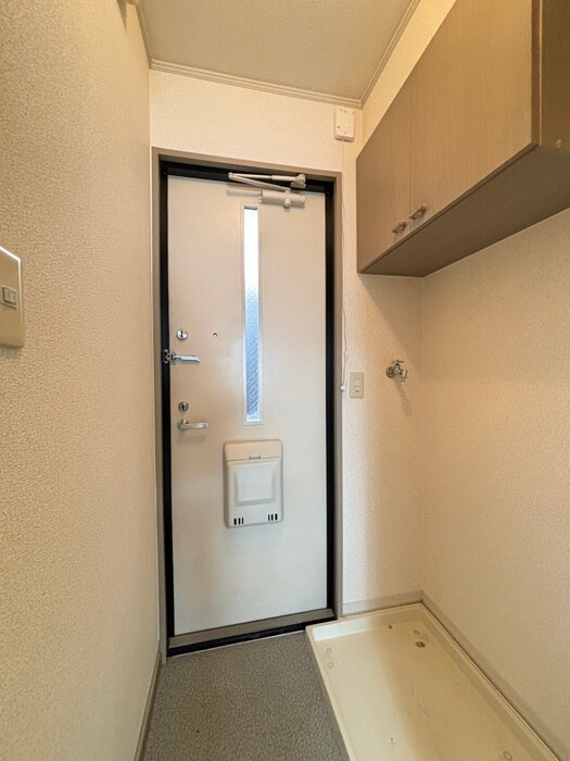 物件内観写真18　(玄関)