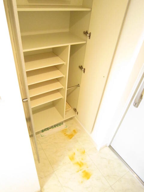 物件内観写真8　(収納)
