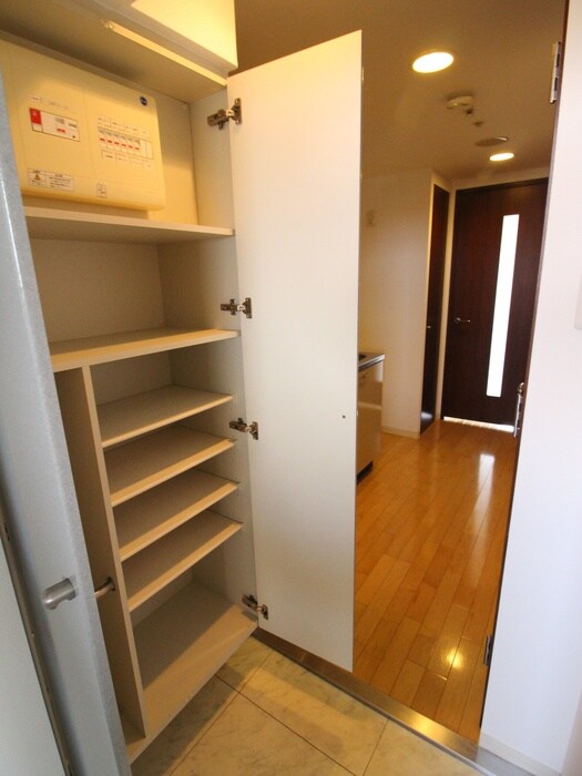 物件内観写真8　(収納)