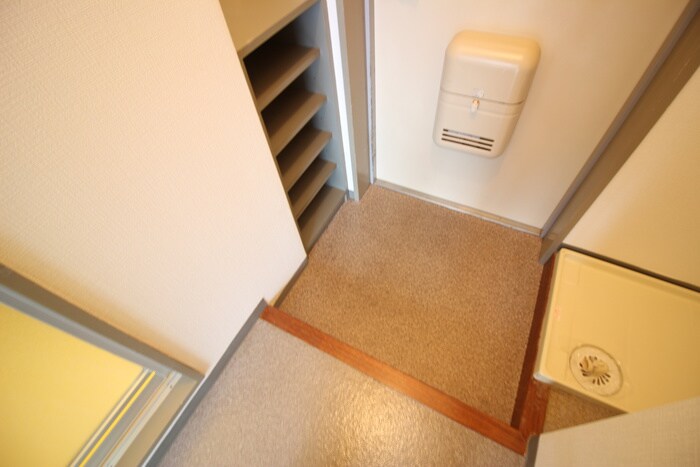 物件内観写真15　(玄関)