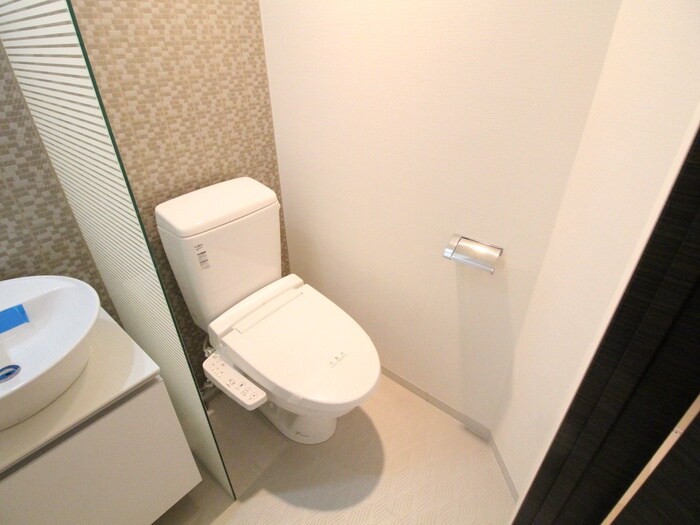 物件内観写真8　(トイレ)