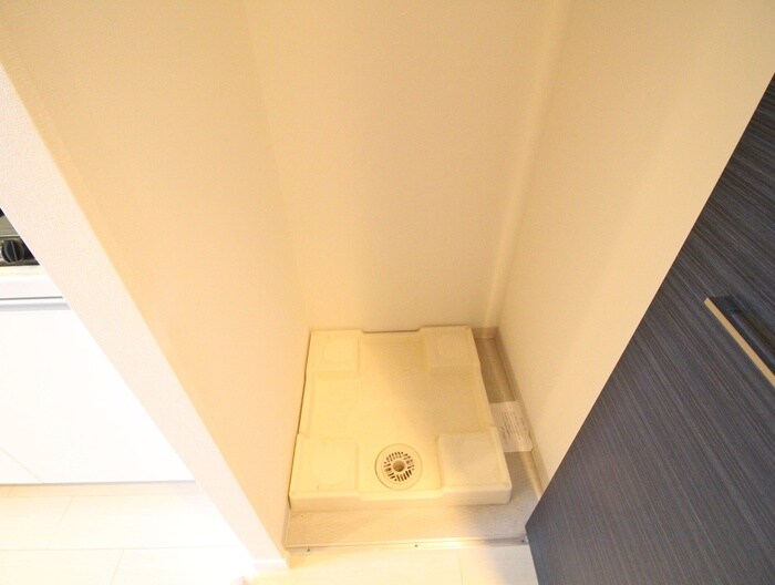 物件内観写真11　(洗濯機置場)