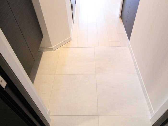 物件内観写真12　(玄関)