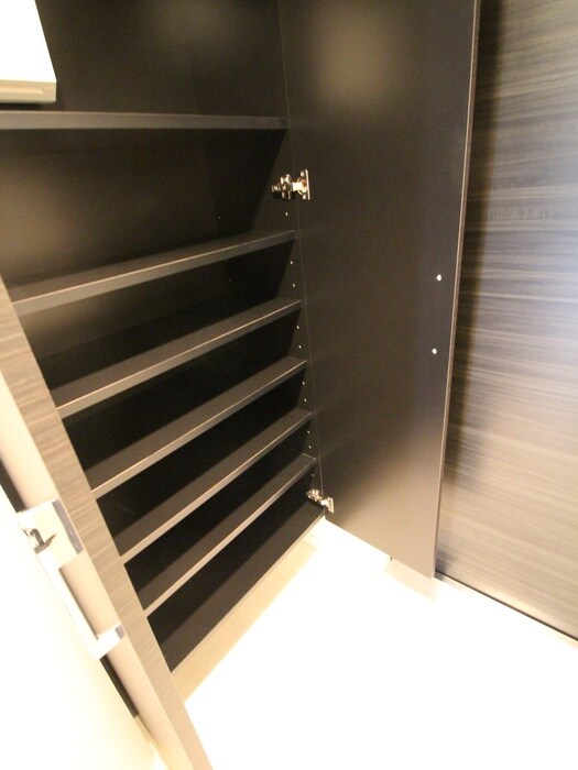 物件内観写真13　(靴箱)