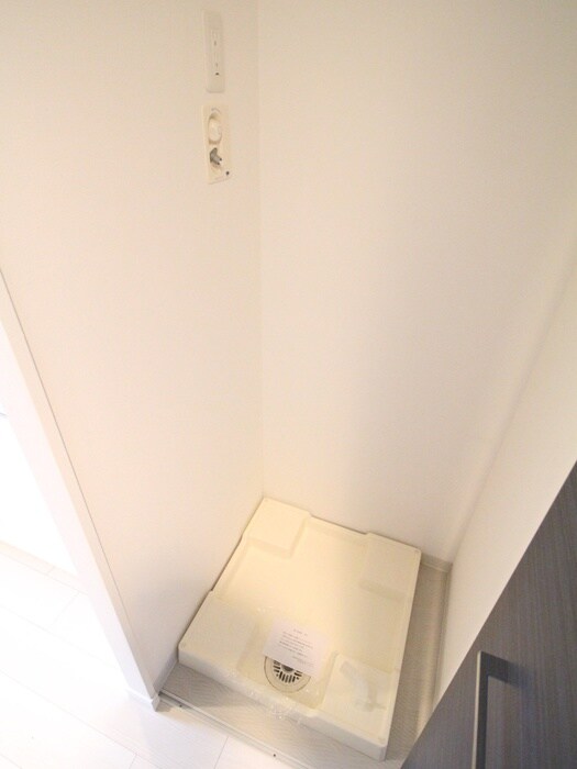 物件内観写真14　(洗濯機置場)