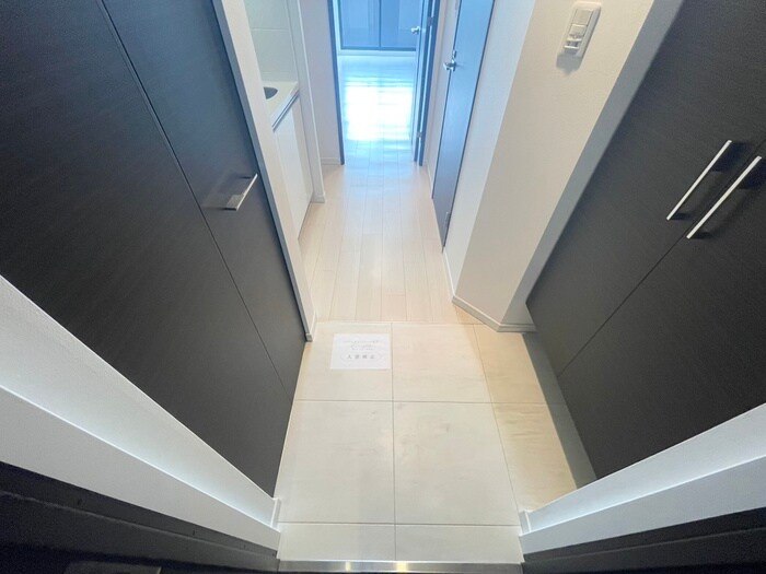 物件内観写真15　(玄関)