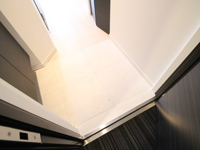 物件内観写真22　(玄関)