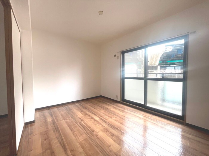 物件内観写真8　(居室)