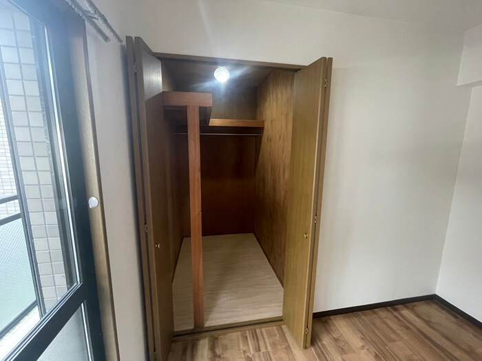 物件内観写真16　(収納)