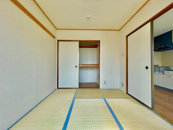 物件内観写真8　(居室)