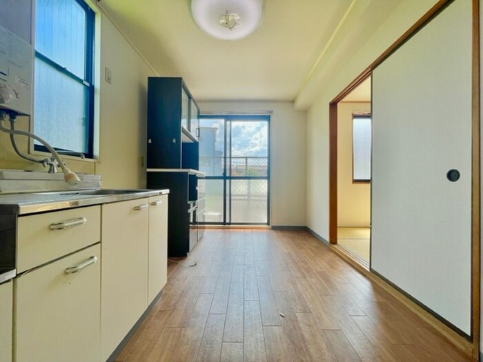 物件内観写真9　(居室)