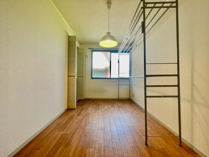 物件内観写真10　(居室)