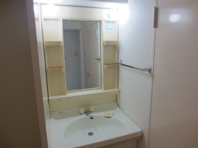 物件内観写真8　(洗面)