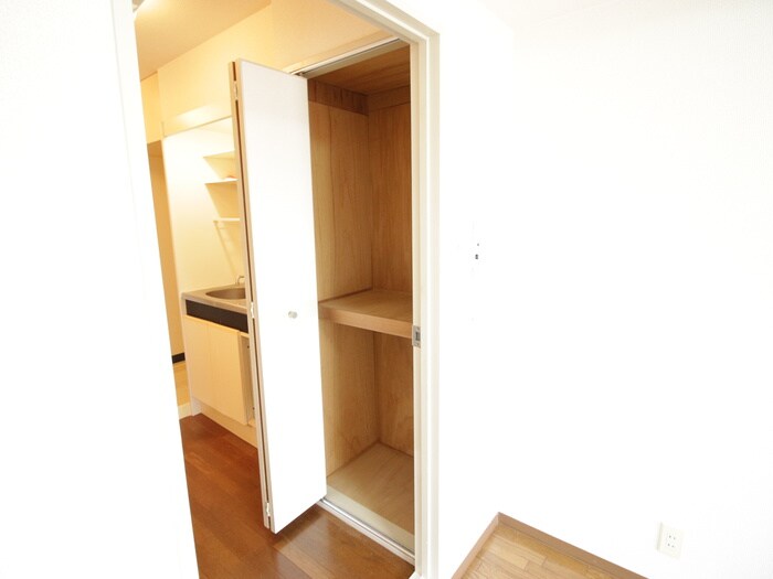 物件内観写真8　(収納)
