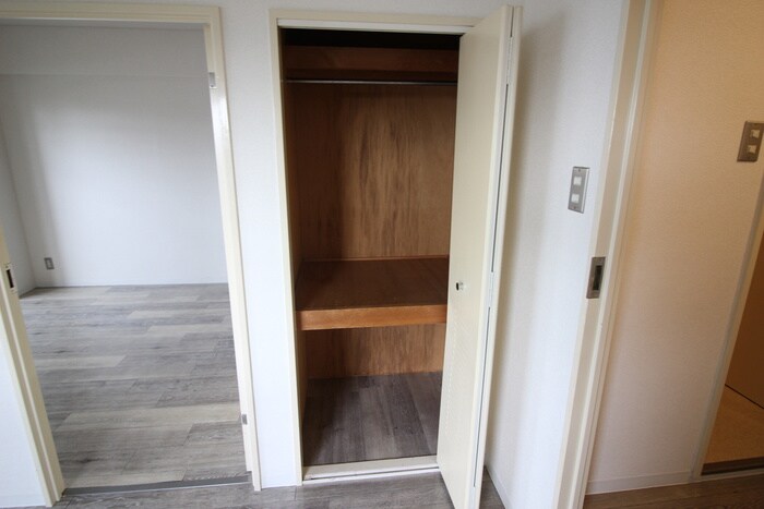 物件内観写真10　(収納)